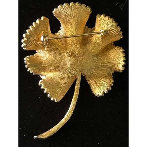 Vintage Coro Leaf Brooch‎ - Picture 2 of 3